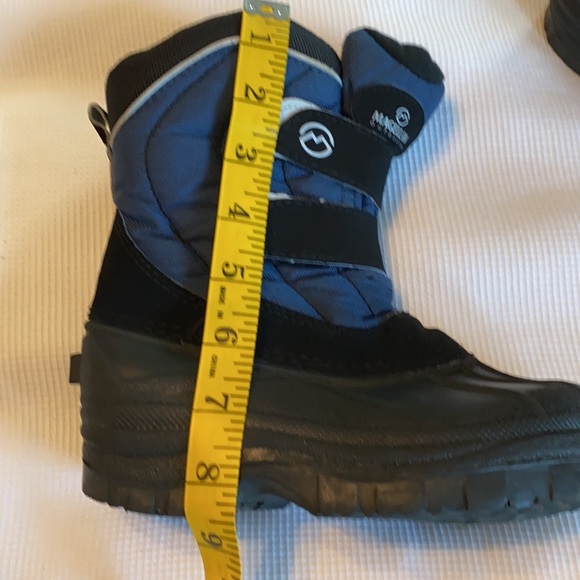 Magellan Winter Boys Boots Insulant Size 12 Black and blue - Picture 14 of 14